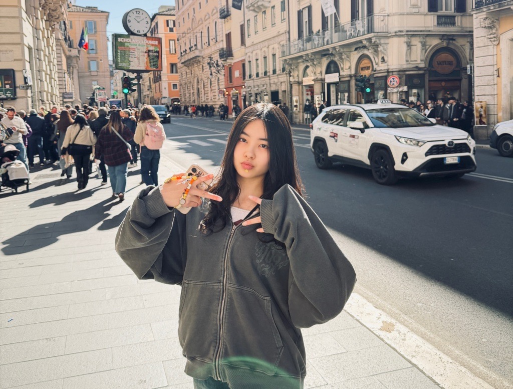 image with me mogging